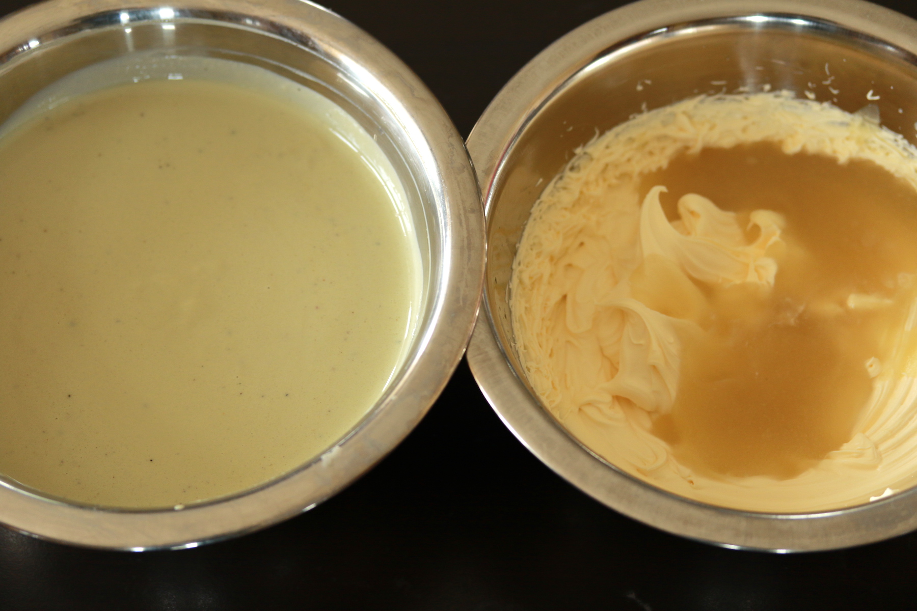Votre crème à la menthe à gauche, crème kéfirisée à droite avec les grains mixés