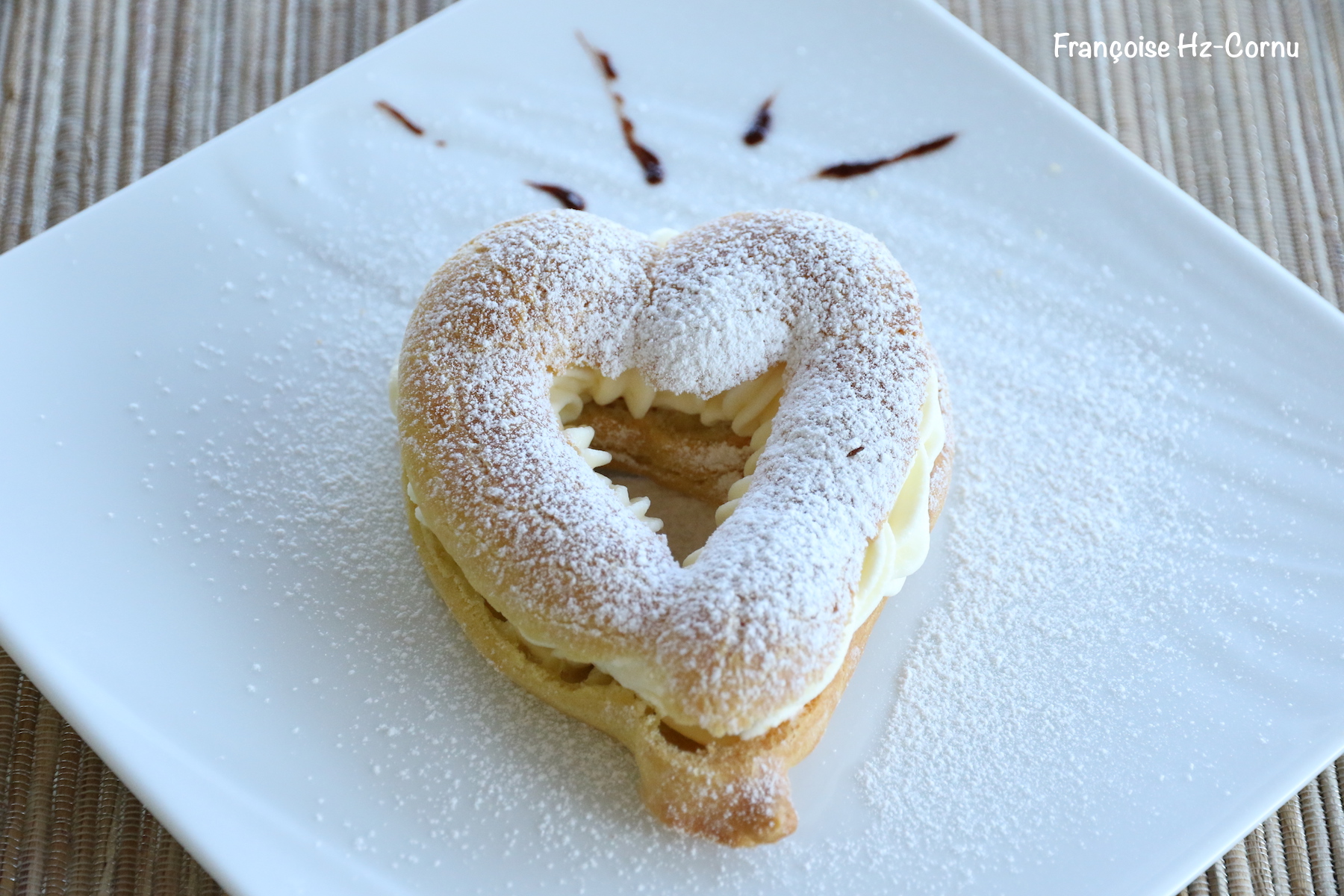 Sucrés à la crème chantilly, en profiteroles, crème noisette...