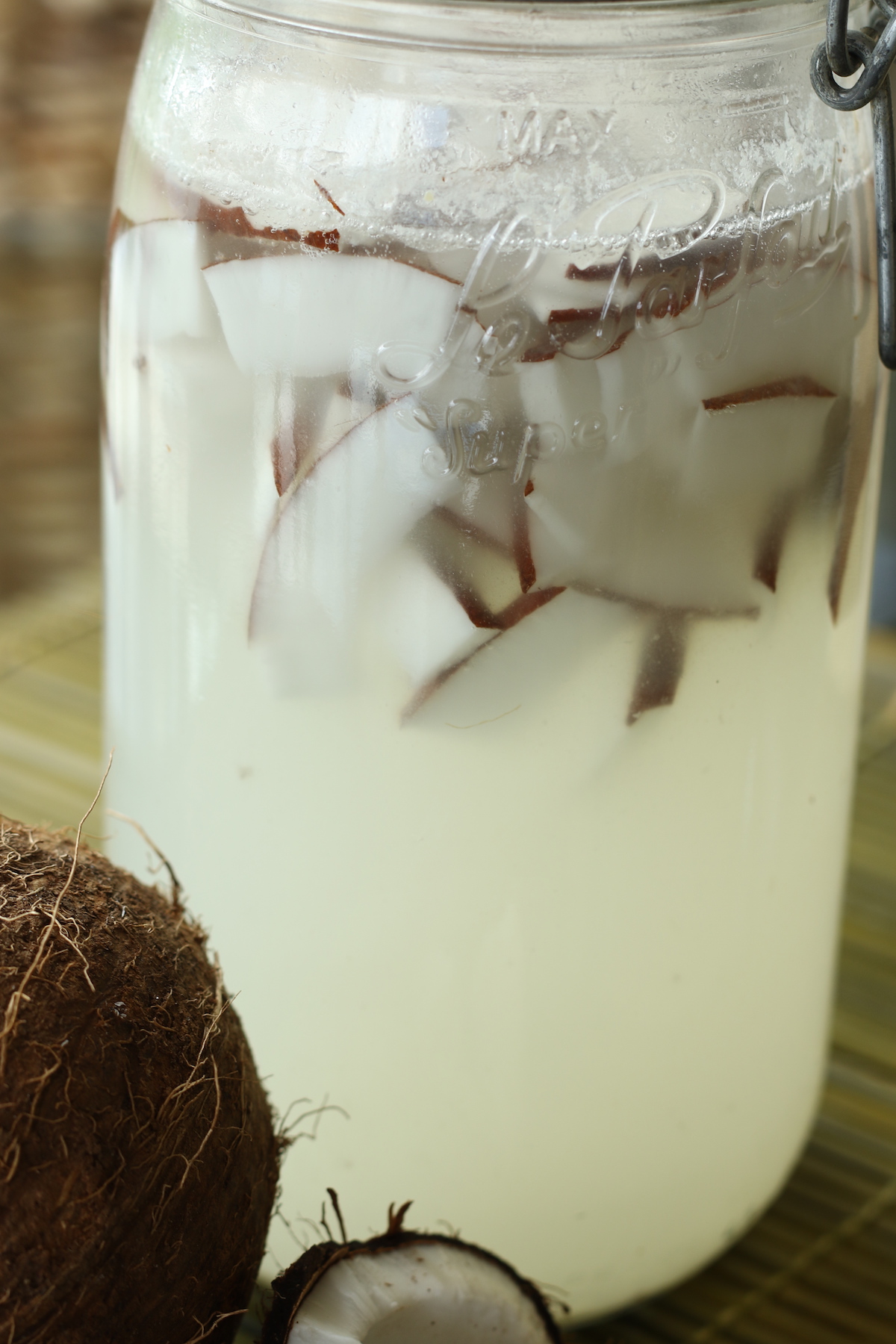 1ère fermentation de 24 à 48h de l'eau de coco