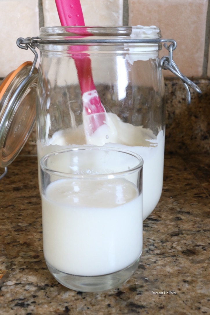 Crème 45% + 15gr de grains de kéfir de lait + 1dl de kéfir de lait cru