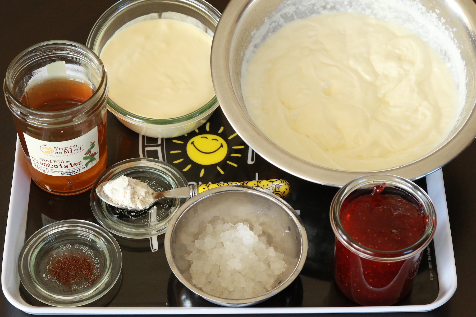 Ingrédients pour la glace kéfir fraise