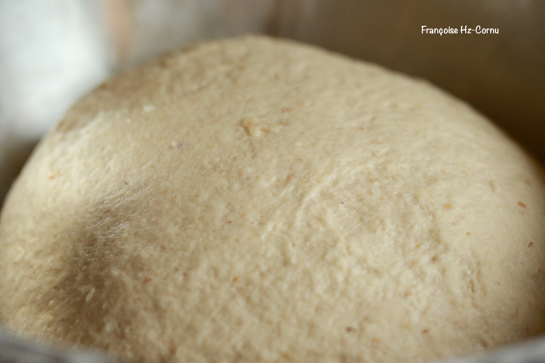 Laisser la pâte lever toute une nuit au frigo