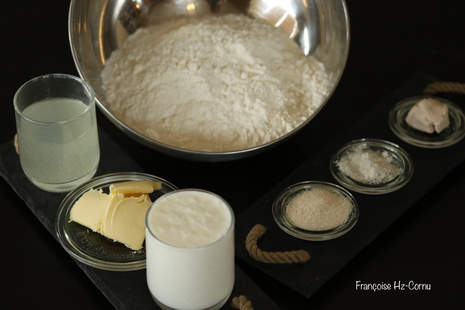 Ingrédients: kfruit, Klait, beurre, farine type0, sucre, sel, levure fraîche