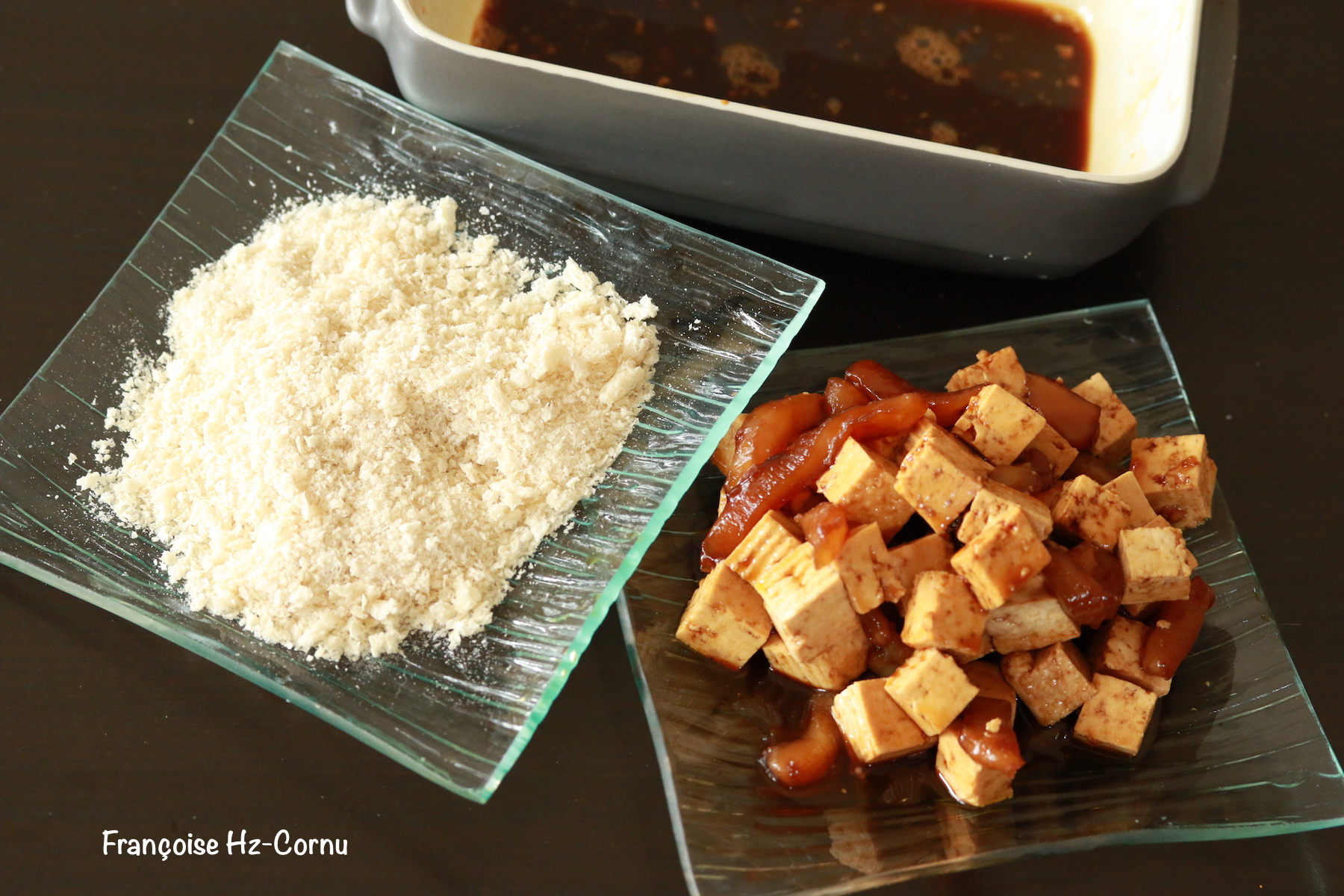 Egoutter le tofu et la souche