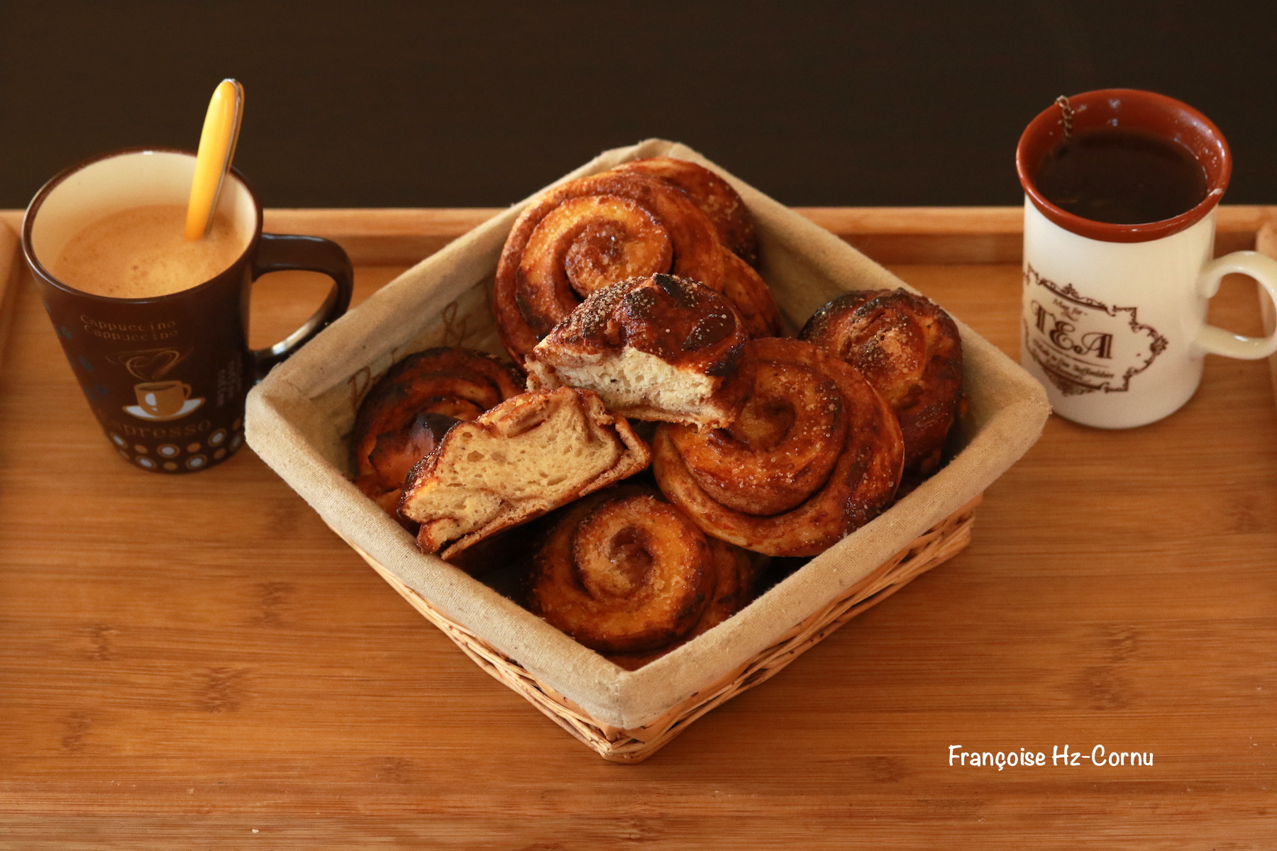 Au petit déjeuner, en tête à tête ❤️