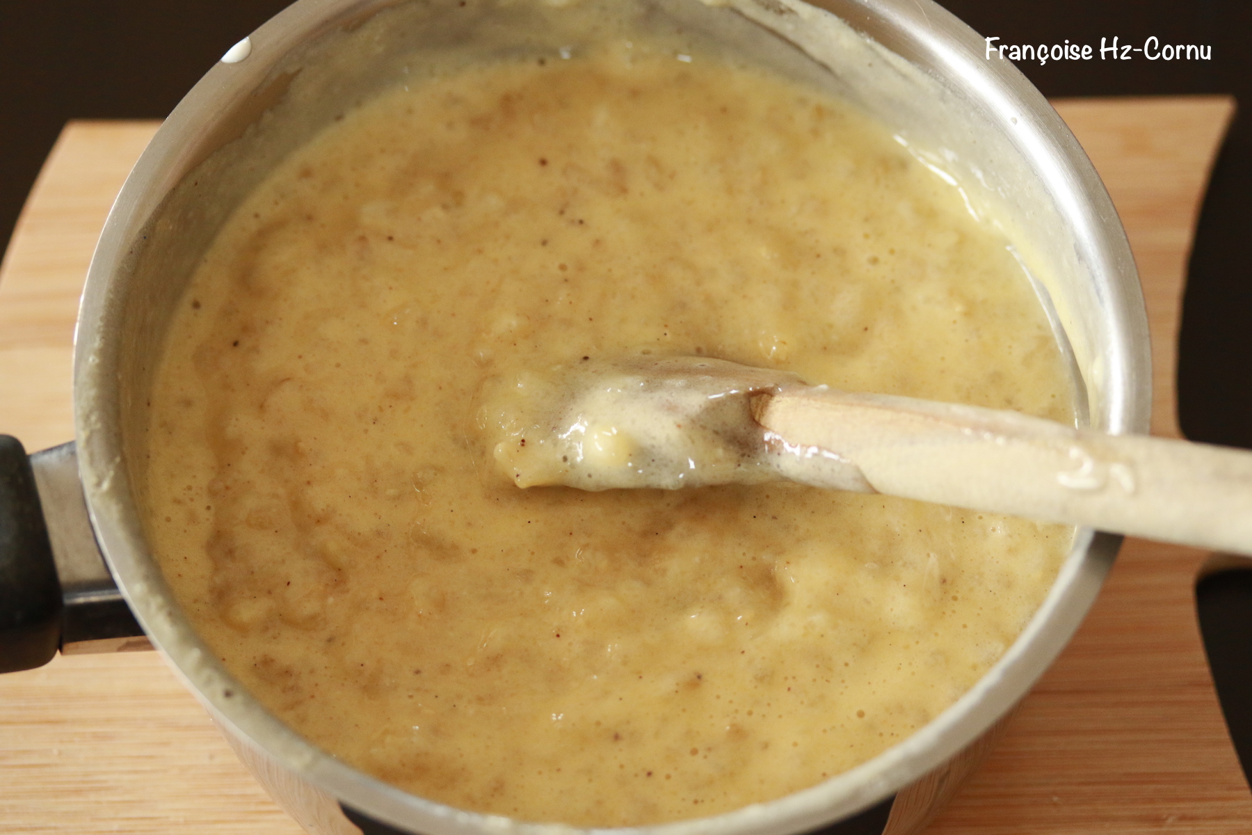 Mélanger au riz glutineux cuit